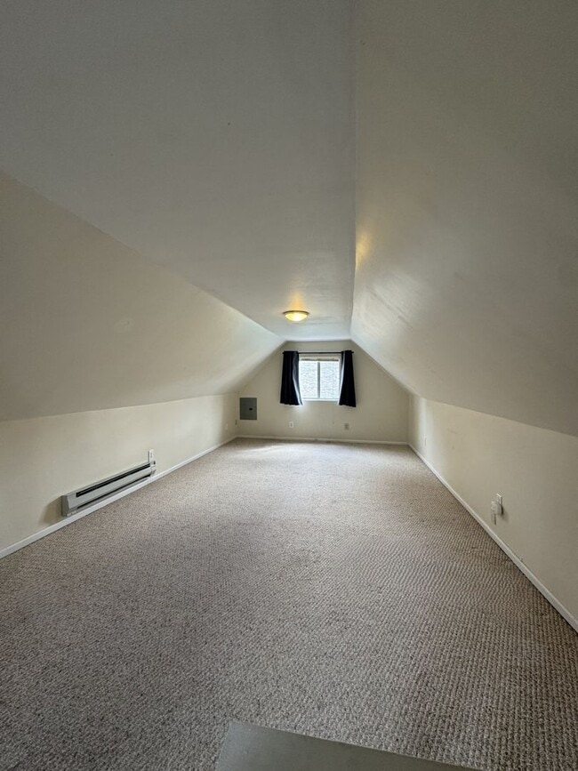 Building Photo - Charming 1-Bedroom Home – All Utilities Included!