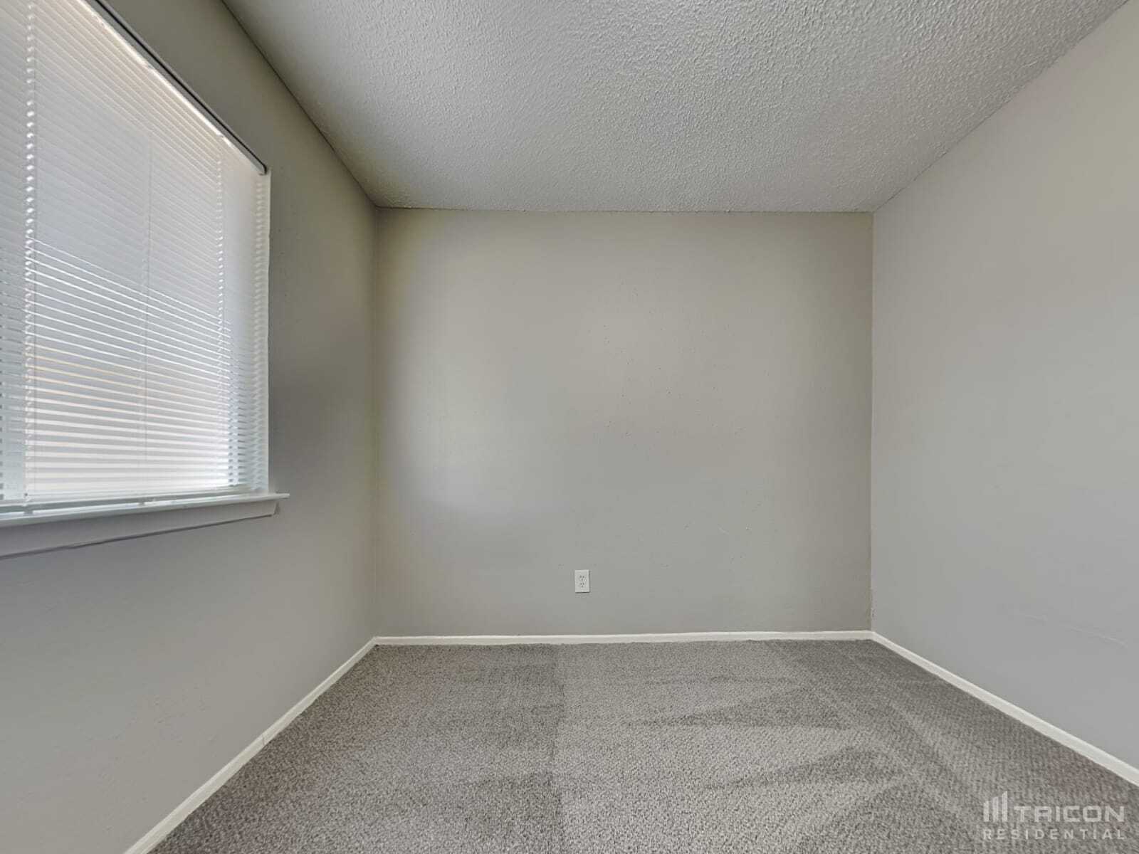Building Photo - 17803 Glenmark Dr