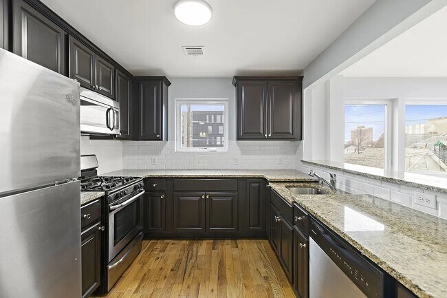 Building Photo - 42 Norfolk St