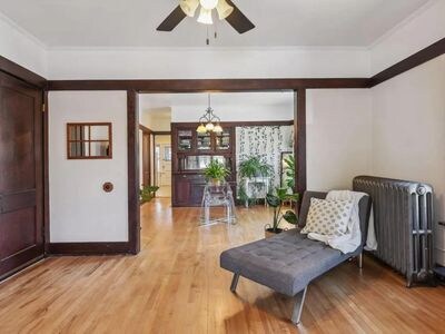 Living - 1612 Van Buren Ave