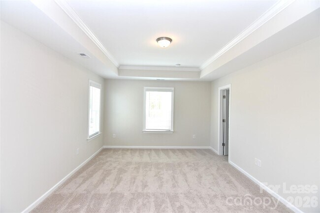 Building Photo - 1133 Overlake Dr