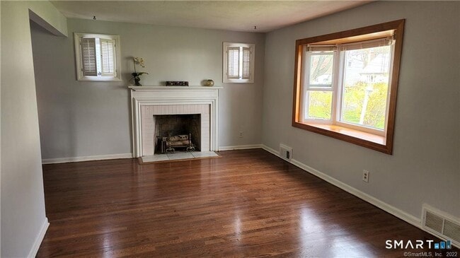 Building Photo - 25 Madsen Rd