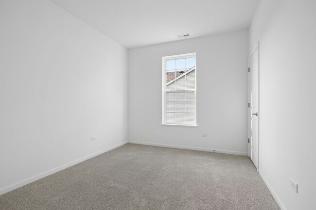 Building Photo - 1325 Fawnlily Cir