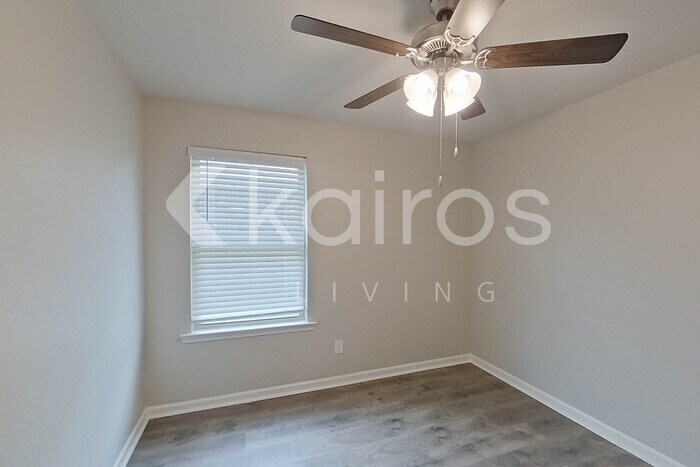 Building Photo - 124 Yardley Ct