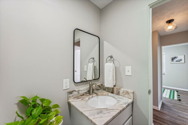 Building Photo - 4554 Moraine Ave