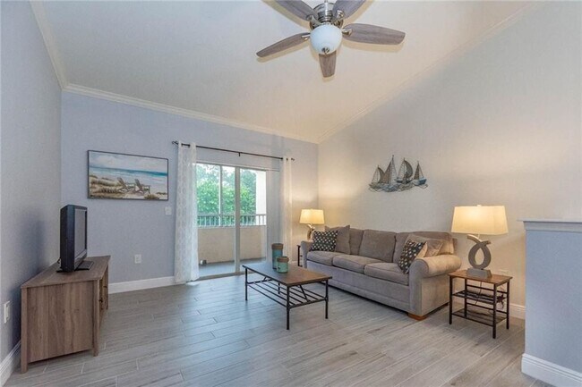 Living area - 2352 57th Cir