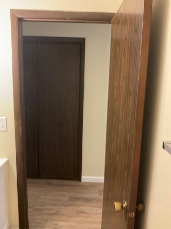 Building Photo - Deepwater Apartments