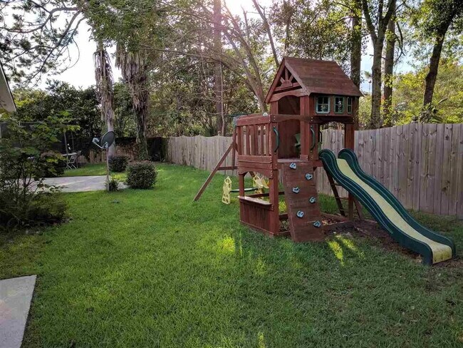 Building Photo - Stunning 3-Bed, 2-Bath Home in the Heart of Killearn Estates!