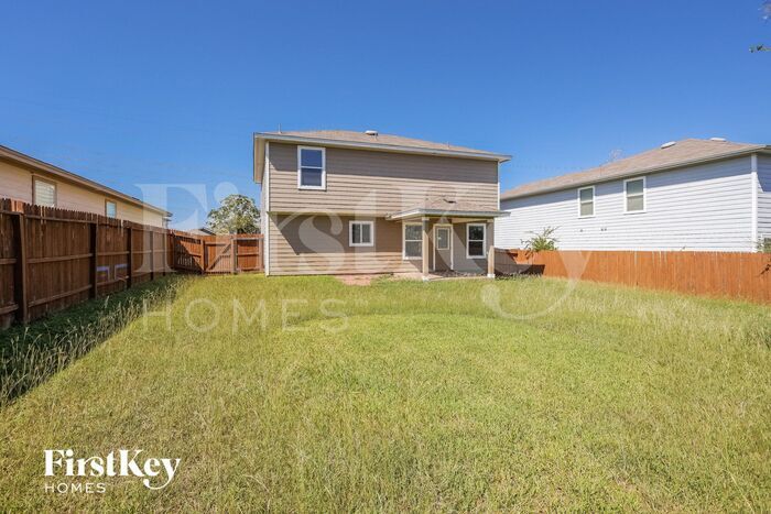 Building Photo - 1442 Frio Run