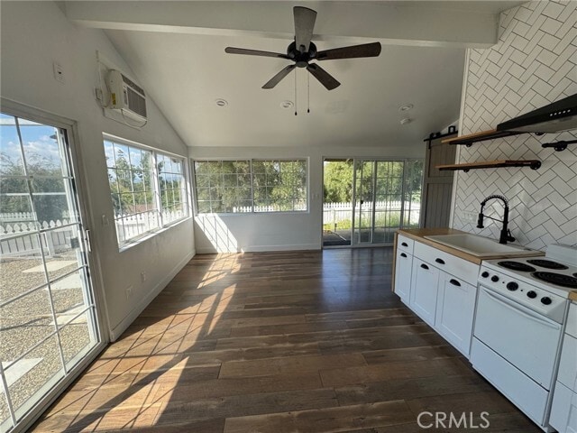 Building Photo - 240 S Orange Acres Dr