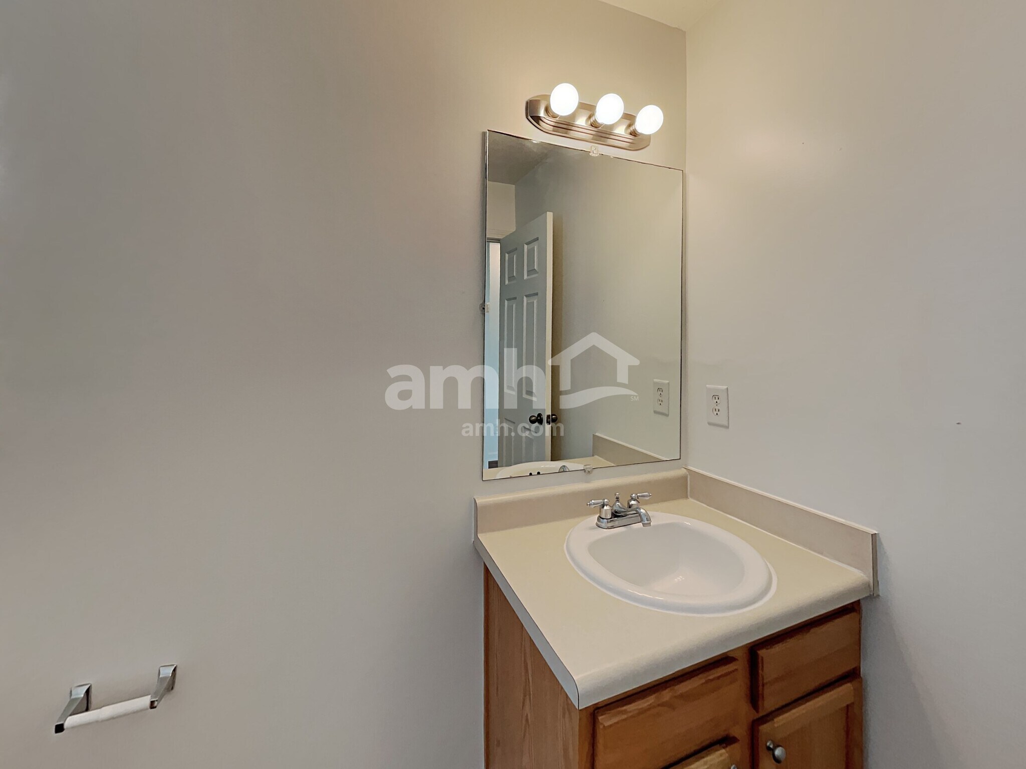 Building Photo - 417 Magna Dr