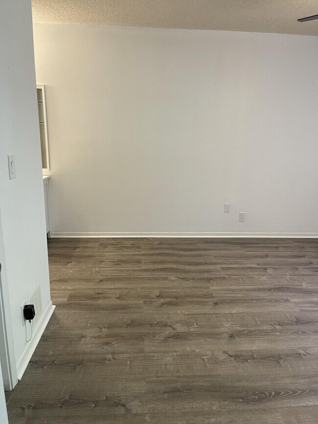 Building Photo - 1141 Calamondin Terrace