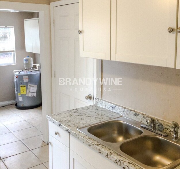 Building Photo - 828 E 145th Ave