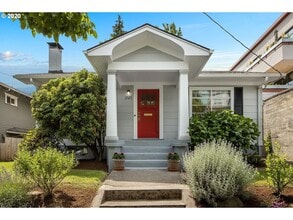 Building Photo - Charming 2-Bedroom Gem with Spacious Living Room and Bright Open Kitchen!