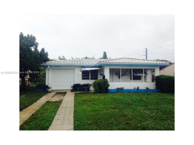 Primary Photo - 2407 Rodman St