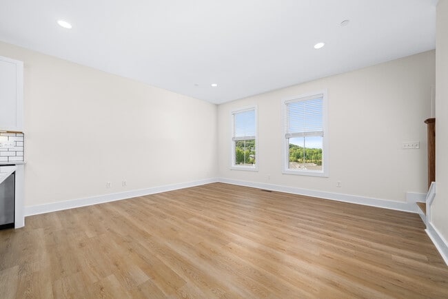 Building Photo - 1431 Spring Pointe Ln