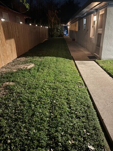 Building Photo - 605 N 12th St