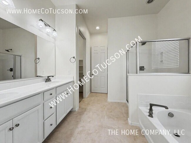 Building Photo - 38628 S Running Roses Ln
