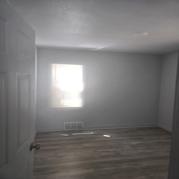 Building Photo - 20529 Westphalia St