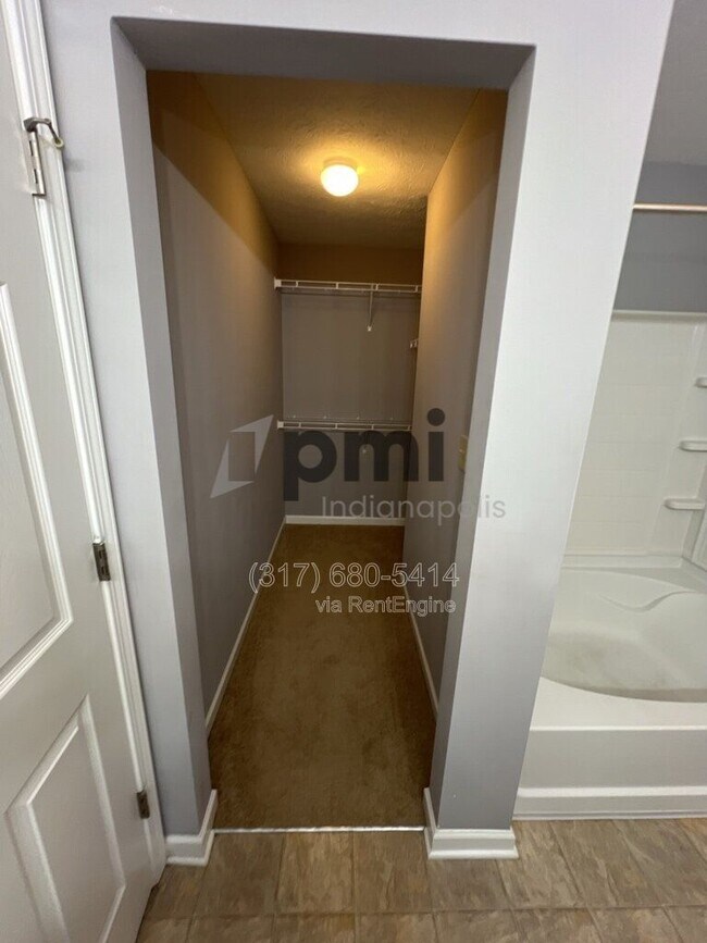 Building Photo - 2343 Ashton Ln