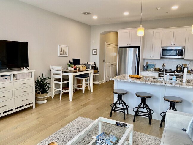 Building Photo - 77 Van Dam St