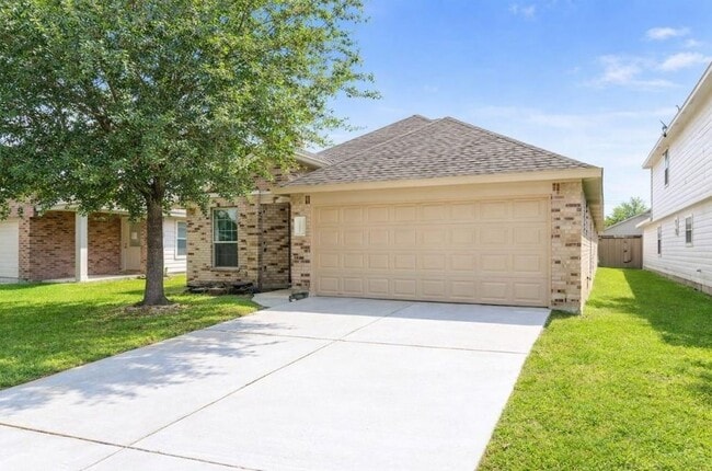 Building Photo - 21530 Falvel Lake Dr