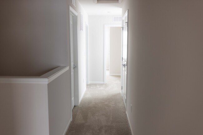 Building Photo - 1903 Salt Springs Dr