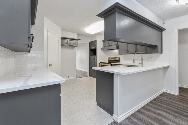 Building Photo - 4011 Flint Creek Dr