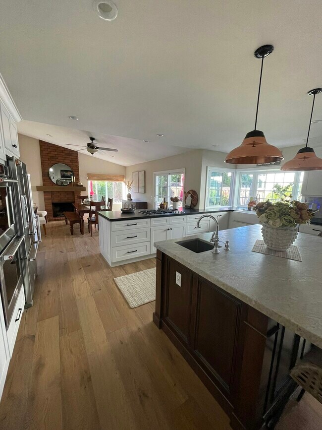 Building Photo - 48 Red Rock