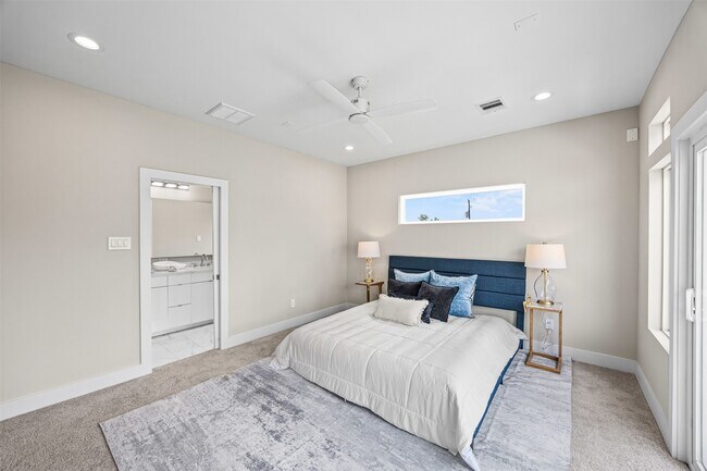 Building Photo - 853 Prosper St