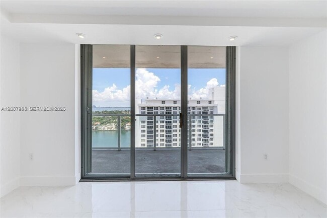 Building Photo - 5701 Collins Ave