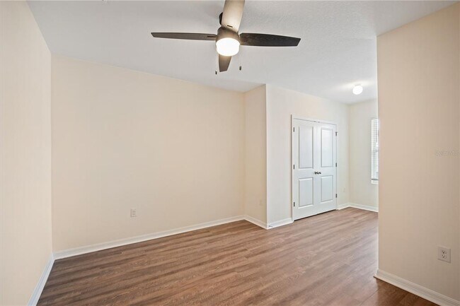 Building Photo - 8619 Falling Blue Pl