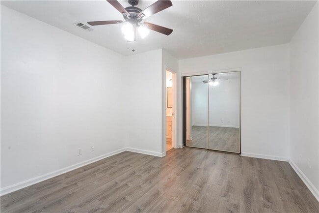 Building Photo - 1585 Springleaf Point SE