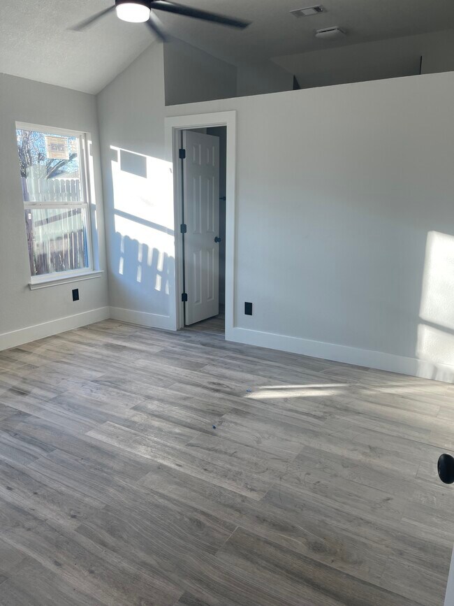 Building Photo - 338 Richy Rd