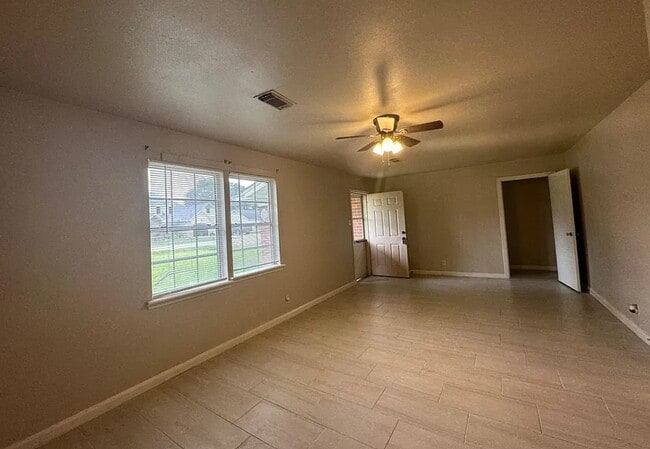 Building Photo - 720S 9th St