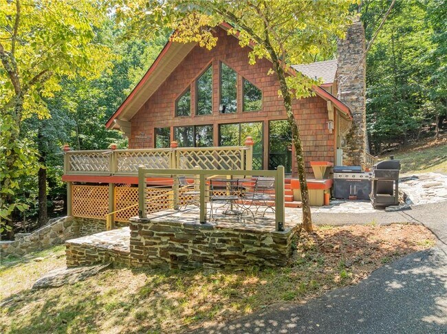 Building Photo - 771 Little Hendricks Mountain Rd
