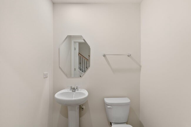 Building Photo - 660 Switchgrass Wy