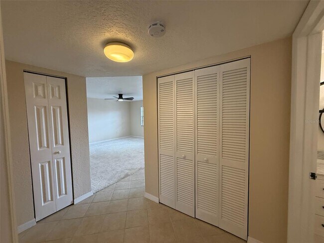 Building Photo - 6100 Gulfport Blvd S