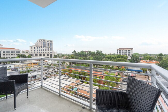 Building Photo - 155 E Boca Raton Rd