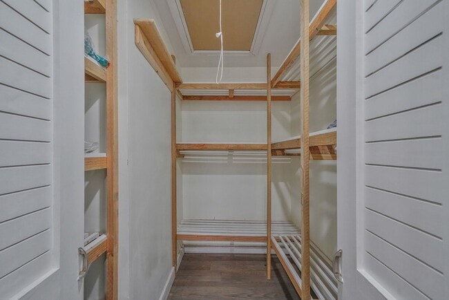 Building Photo - 257 Southlawn Ave