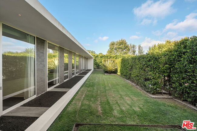Building Photo - 3646 Inglewood Blvd