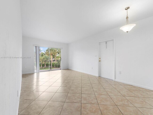 Building Photo - 14034 SW 90th Ave
