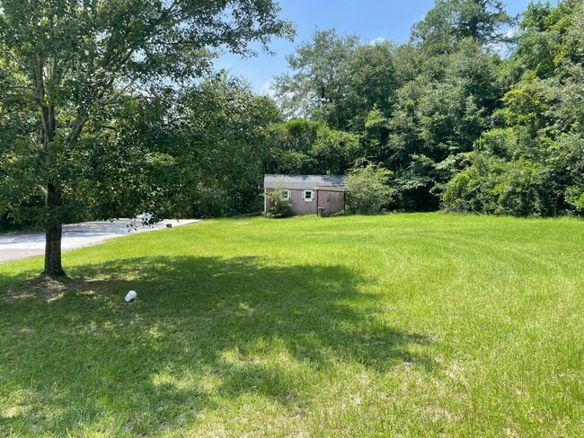 Building Photo - 1516 Highland Park Dr