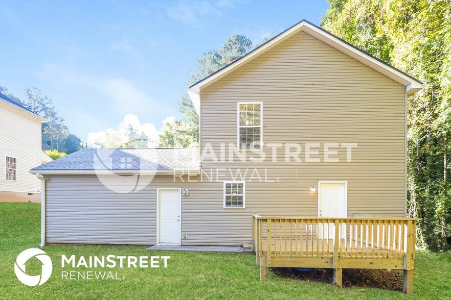 Building Photo - 5151 Hilltop Dr