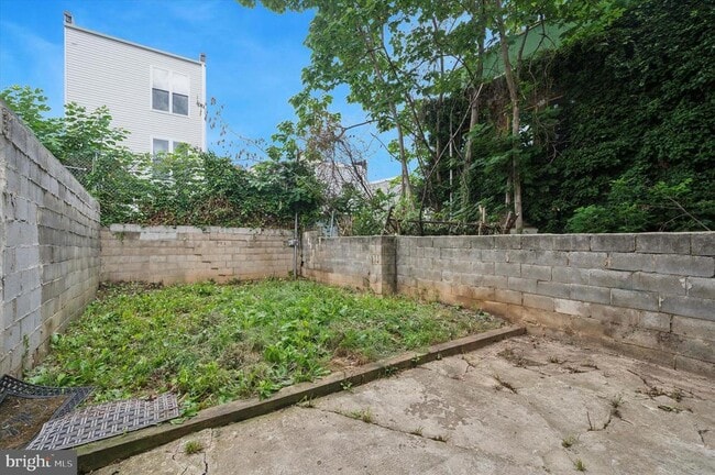 Building Photo - 1610 N 27TH St