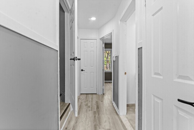 Building Photo - 16039 Fairmount Dr