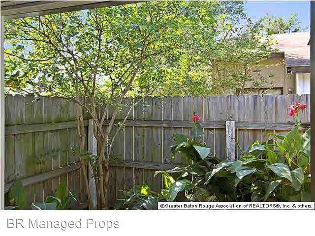 Building Photo - 2 br, 2 bath House - 8029 Summa Ave. #A