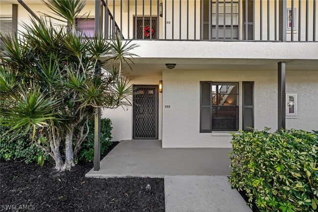 Building Photo - 500 Misty Pines Cir