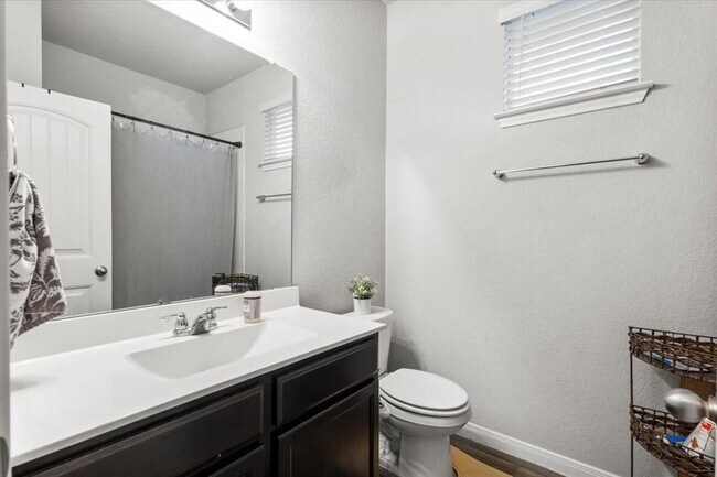 Building Photo - 129 Jubilee Dr