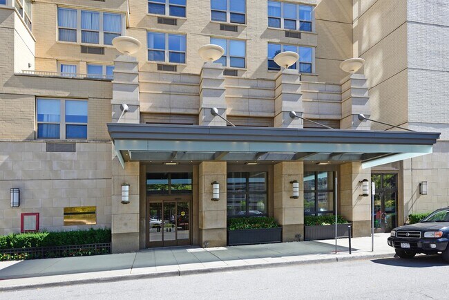 Building Photo - 88 Morgan St